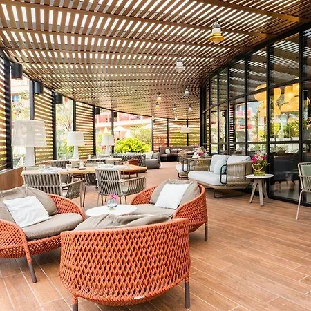 Sir Anthony Playa de las Americas (Tenerife)