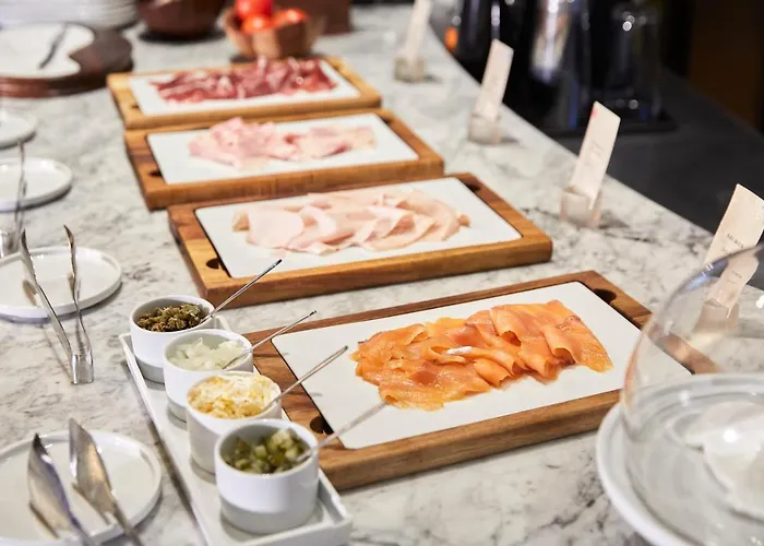 سير أنتوني 5*