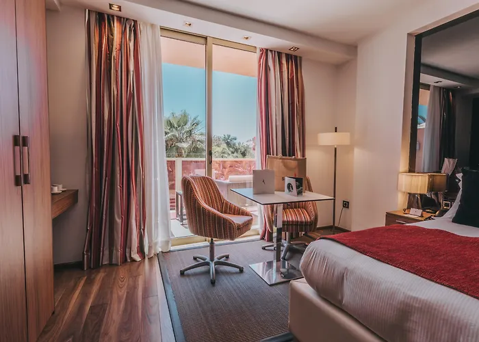 فندق سير أنتوني