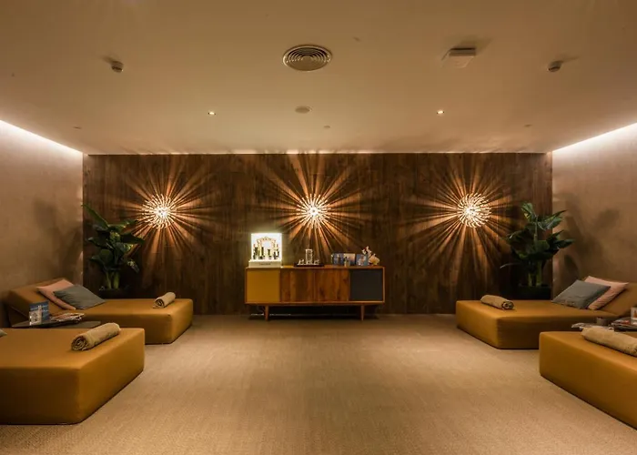 سير أنتوني 5*